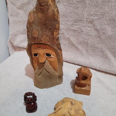 Wooden frogs and Buddha