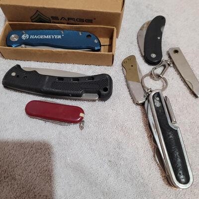 Asst small pocket knives 