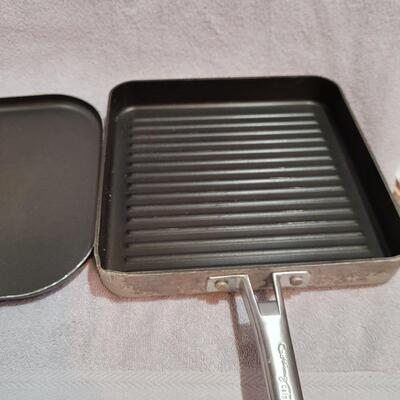 2 Griddle skillets