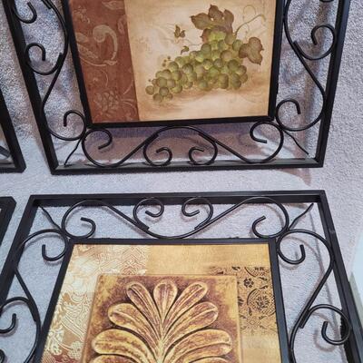 4pc Metal picture set