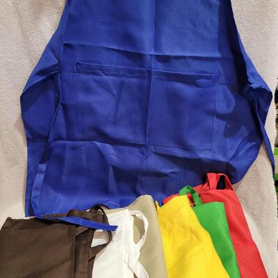 7 Aprons  new