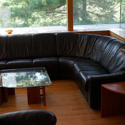 BLACK LEATHER THREE SECTION SOFA SECTIONAL