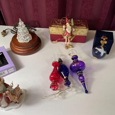 Lot 63 Christmas Assortment - Fenton Christmas Tree w/ Cat, Dove Ornaments & 3 Lovely Glass Ornaments