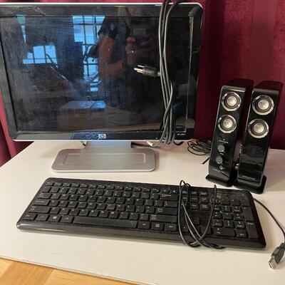 Lot 102  HP Monitor, Keyboard and Creative Small Black Speakers