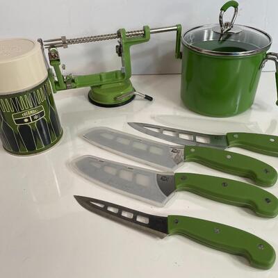 Lot 125  Green Thermos, Kuhn Rikon Swiss Pot, Mad Hungry Knives, & Green Easy Peel Peeler