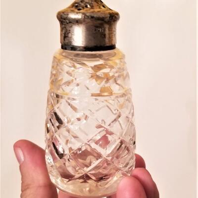 Lot #81  Pair of Waterford Crystal Salt/Pepper Shakers