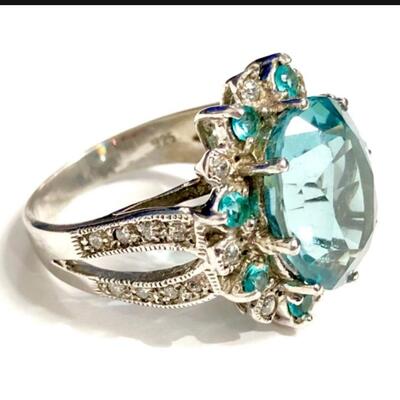 Beautiful 925  aquamarine  ring size 7