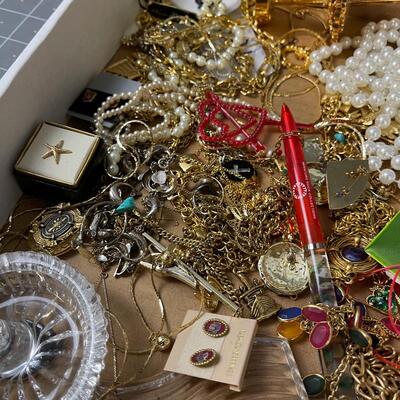 Tray of jewelry & Real Crystal Swan 