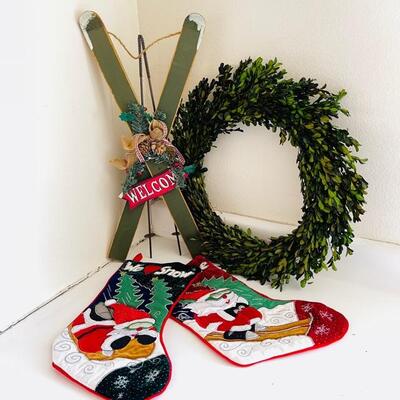 Lot 56 Christmas Decorations Stockings Wreath Door Welcome Sign