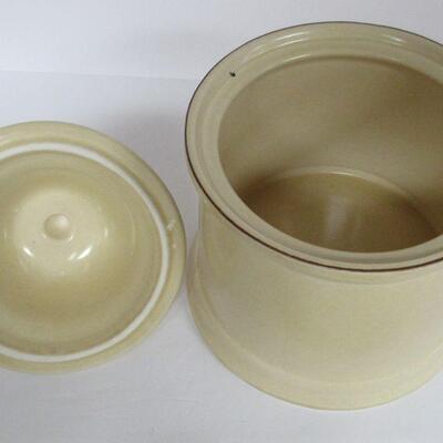 Pfaltzgraff Village Tea Canister and Cover