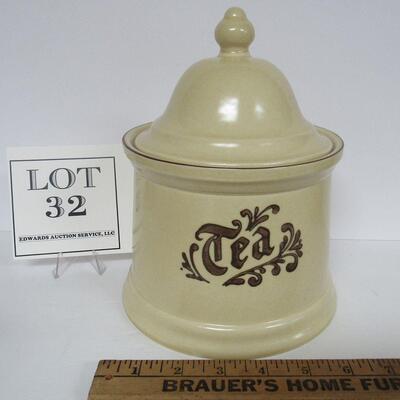 Pfaltzgraff Village Tea Canister and Cover