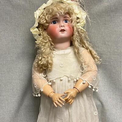 Antique Vintage SFBJ Paris France Sleepy Eye Bisque & Composite Doll