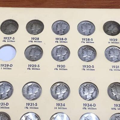 Mercury dime book 1916 to 1945  Not complete. Reserve set