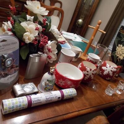 Lot of Miscellaneous kitchen/home decor items