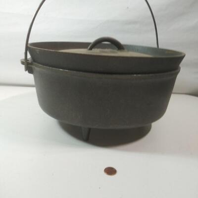 #39  12" Cast Iron Dutch Oven