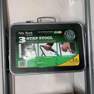 #43  Easy Reach 3-Step Stool