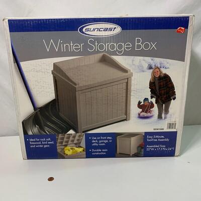 #53  Suncast Winter Storage Box