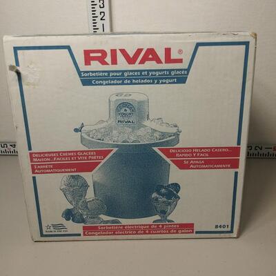 #83 Rival Ice Cream and Yogurt Freezer