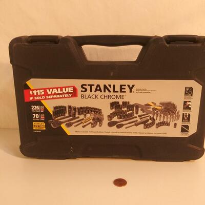 #105 70 pc Stanley Black Chrome 1/4", 3/8" Mechanics Tool Set