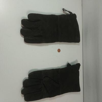 #107 Large Leather Gloves