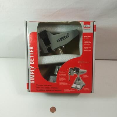 #112 Bessey 2-3/4" Vacuum Base Vise
