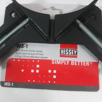 #120 2 - Bessey 3" Corner Clamps