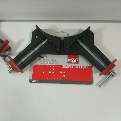 #120 2 - Bessey 3" Corner Clamps