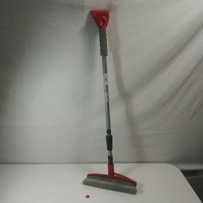 #160 Snow Broom with Ice Chisel Scraper