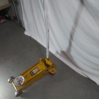 #169  Hydraulic Garage Jack
