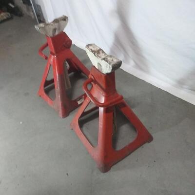 #171  2 - Heavy Duty Automotive Jack Stands