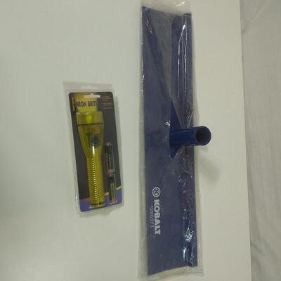 #186  Kobalt Concrete Placer Head & Flashlight