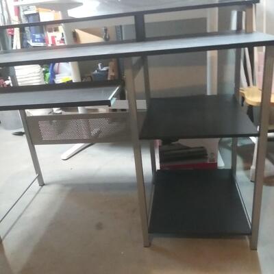 #273  Desk with Pull-Out tray