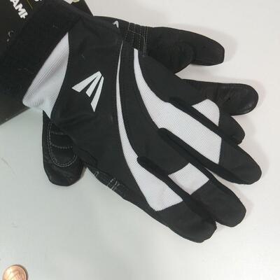 #282  Easton Rampage Gloves