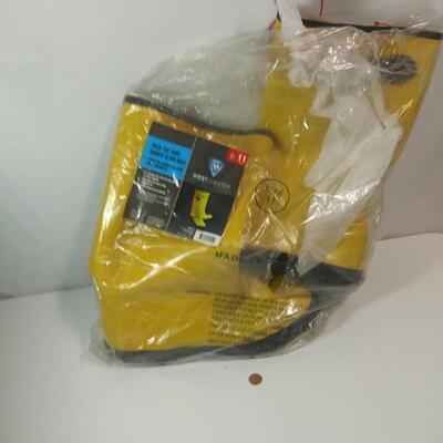 #312  Over-The-Shoe Rubber Slush Boot size 11