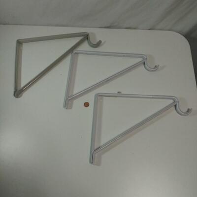 #318  3 - Shelf Bracket/Braces