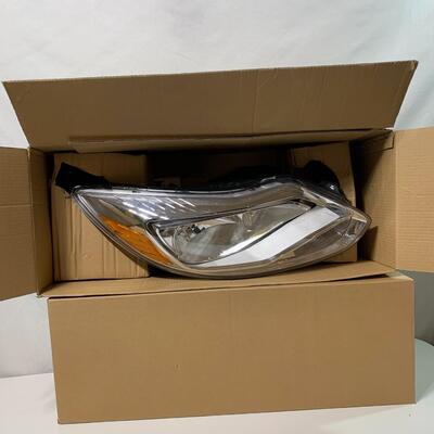 #438  Left & Right Ford Focus Headlights