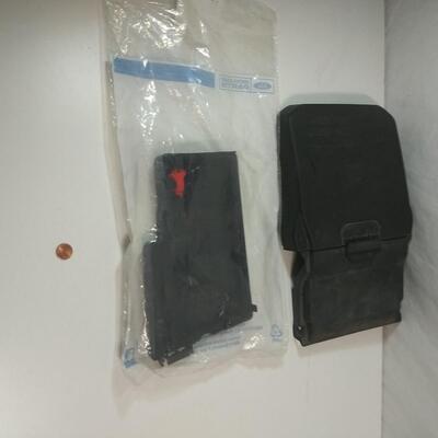 #441  Ford Focus Fuse box Cover &  Battery Cover