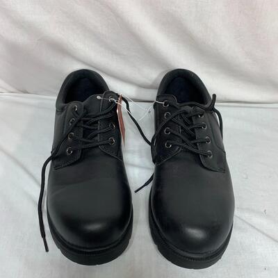 #454  Mens Black Size 11 Shoes