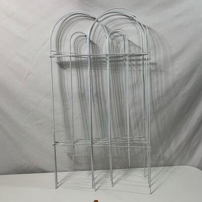 #456  Wire Picket Fence - 5 sections - only 1 shown in photo