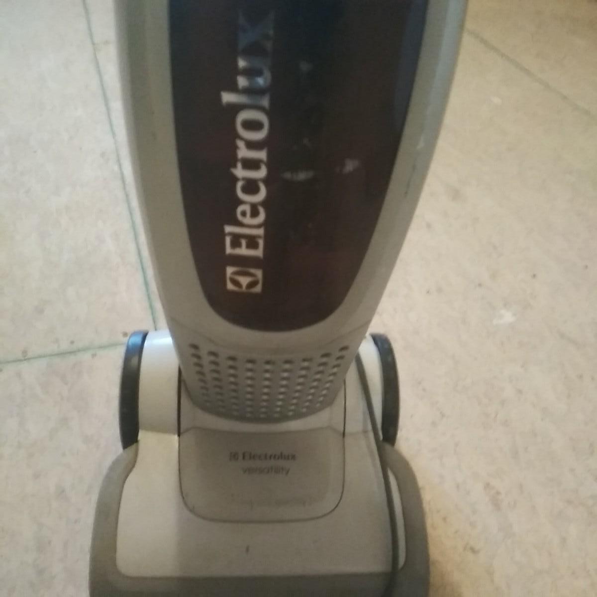 568 Electrolux Versatility Upright Vacuum