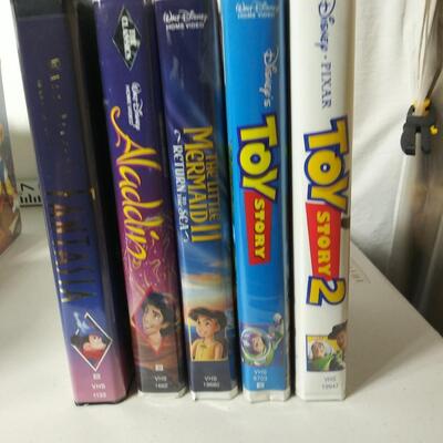 #639 Disney Clam Shell Movies