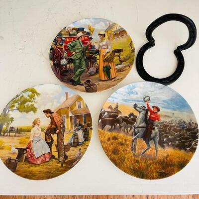 Lot 123 Musical Oklahoma 3 Collector Plates & Horse Shoe Bookend Knowles