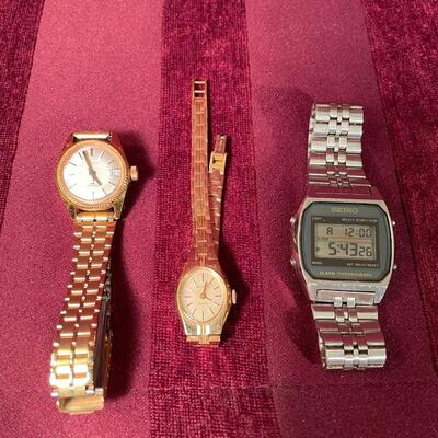 Lot 178   3 Watches: 2 Womens' Timex & Helbros Quartz, 1 Mens' Seiko