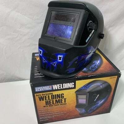 #12 Auto-Darkening Welding helmet