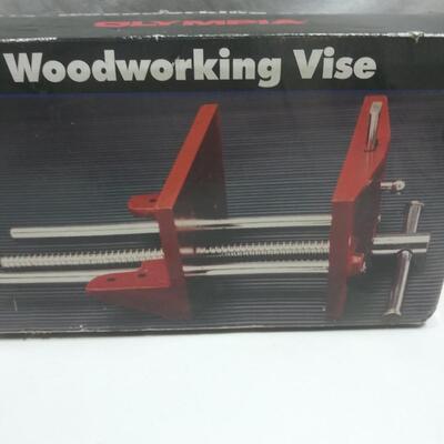 #23 Olympia 6-1/2" Woodworking Vise