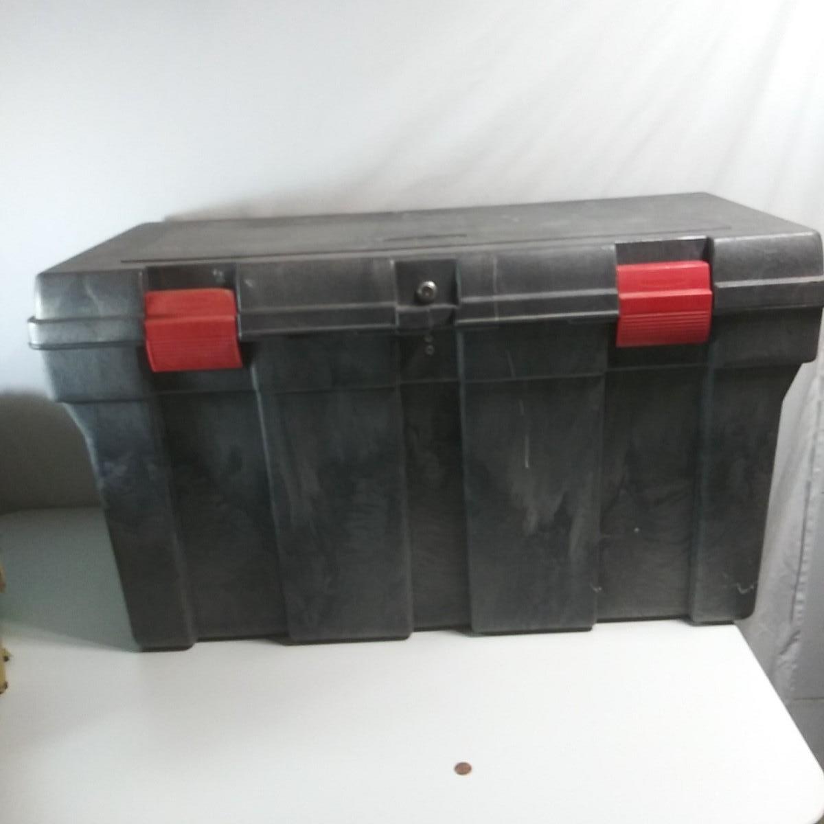 28 Large Rubbermaid Storage Tool Box EstateSales
