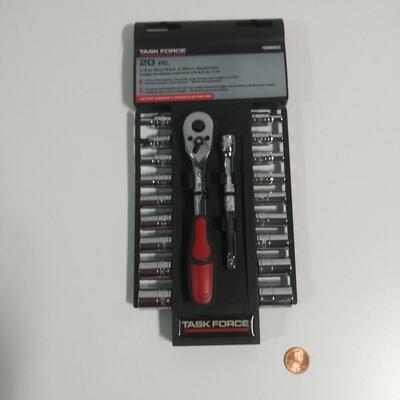 #79 20 pc 1/4" drive S.A.E. & Metric Socket Set