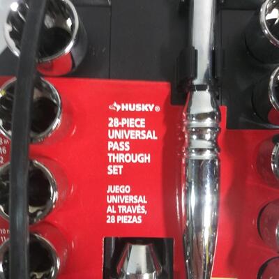 #80 Husky 28pc Universal Pass Through Socket Set