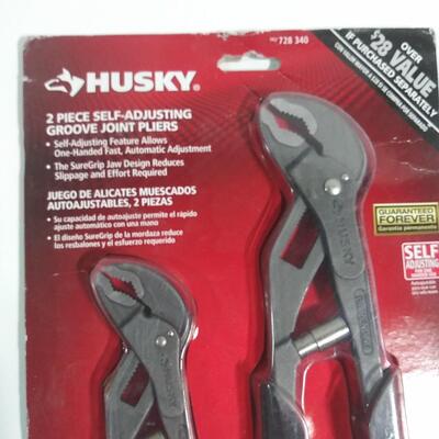 #84 Husky 2 Piece Self-Adjusting Groove Joint Pliers