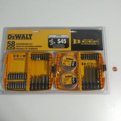 #86 DeWalt 58 pc Screwdriving set